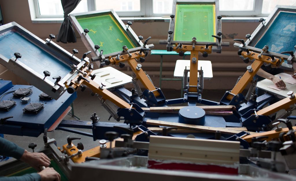 Low Budget Screen Printing: A Newbies' Guide - Go Media™ · Creativity at  work!